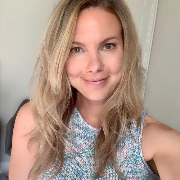 🌼WELCOME TO MY CLOSET🌼 - Picture 5 of 8